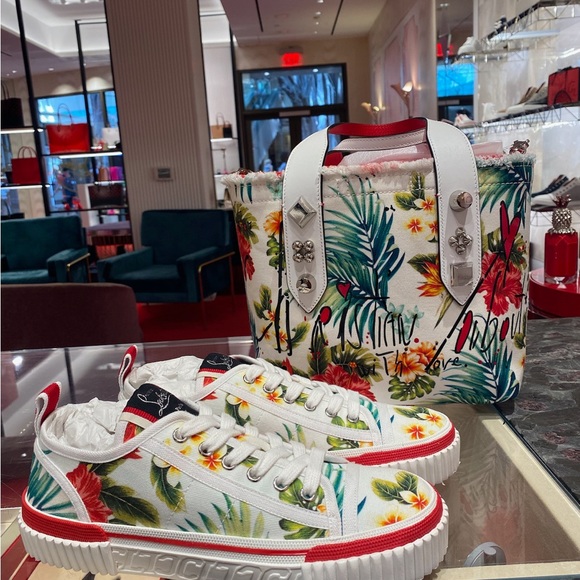 Brand New in box Exclusive Limited Design by Christian Louboutin! - Picture 2 of 5